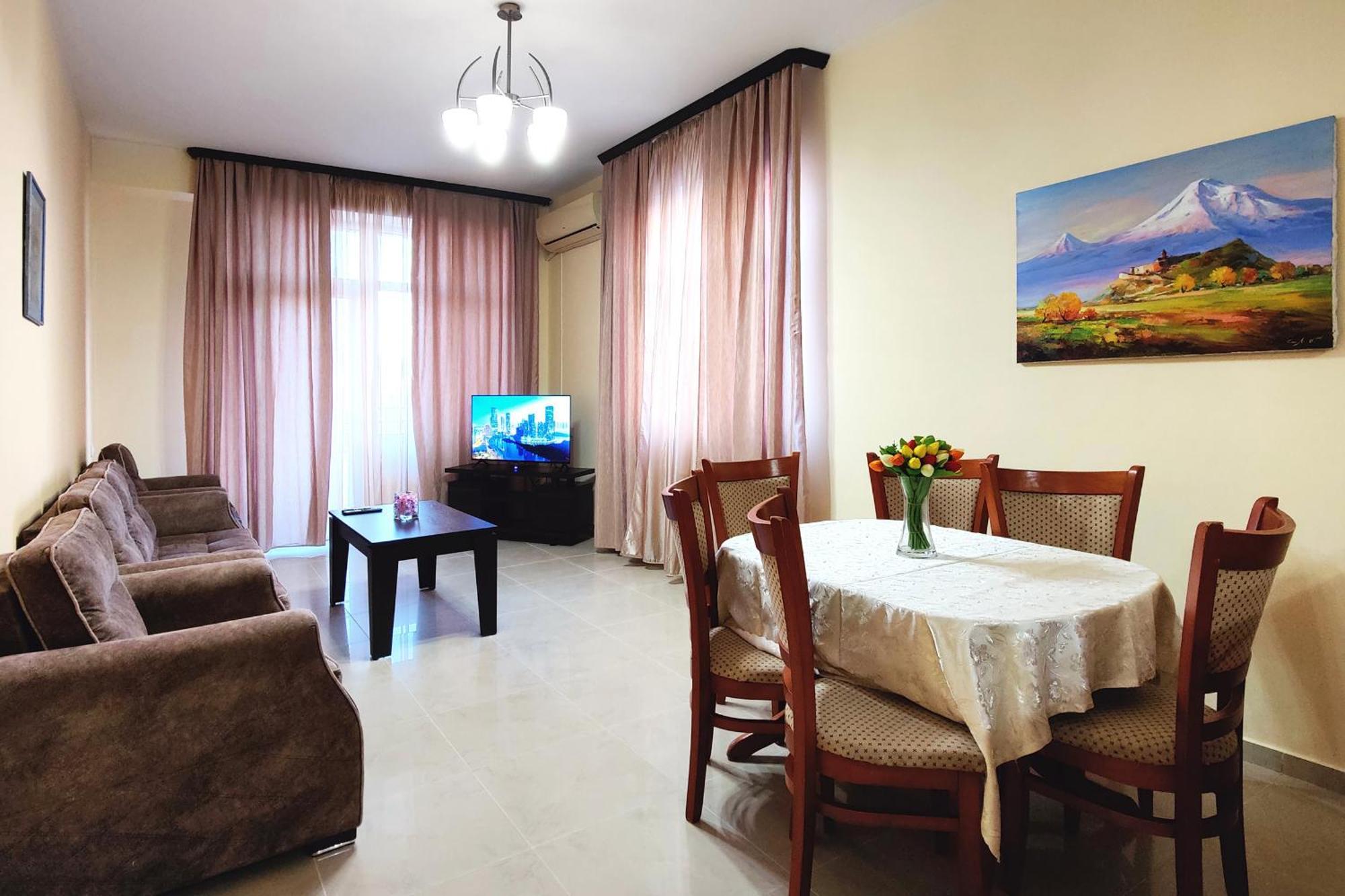 3 Bedroom Apartment In Homey Residence Jereván Kültér fotó